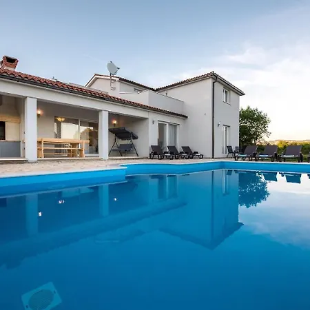 Vila Alison